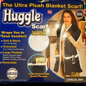 Huggle Scarf
